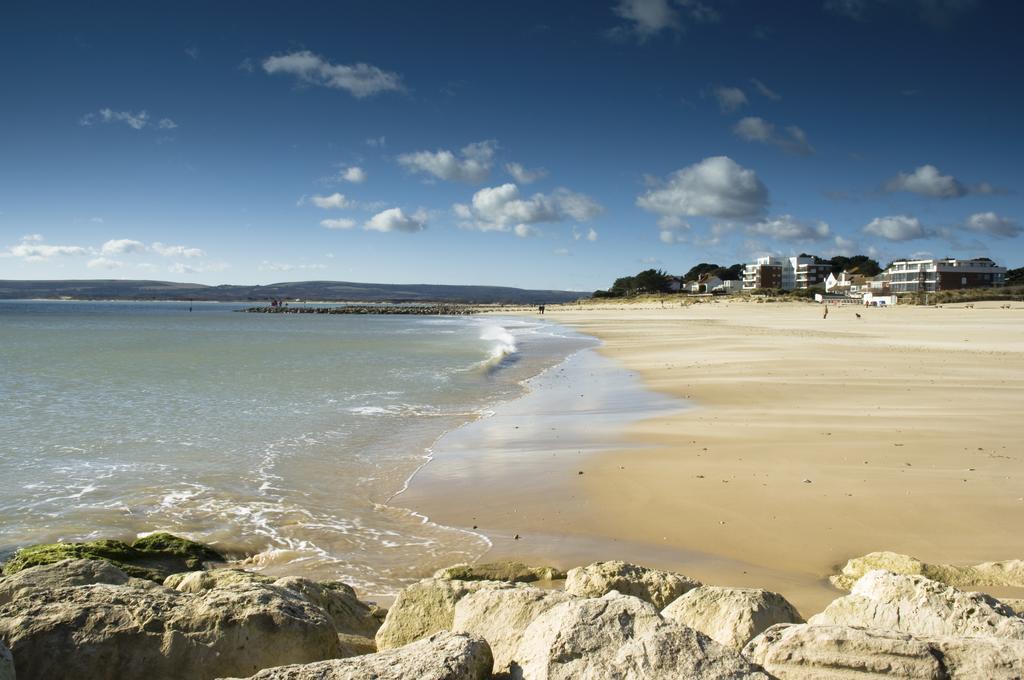 The Canford Poole Esterno foto